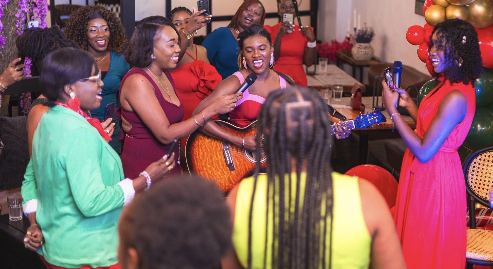 Inspire-Toi d’Elles clôt l’année en beauté avec la 18e édition de “Les filles, café ou thé”